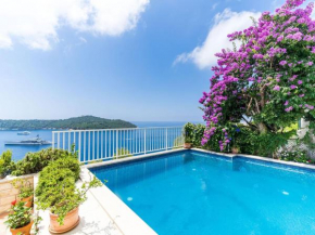 Villa Adrian - Six Bedroom Villa with Swimming pool and Sea View